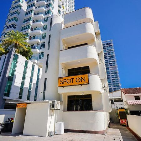 Spot On 89645 Ong'S Court Hotel George Town Exterior foto